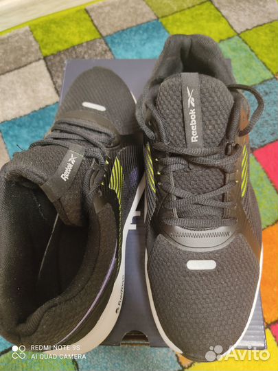 Кроссовки подростковые Reebok размер 38.5