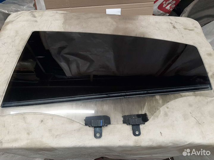 KIA Rio 4 стекло задней двери