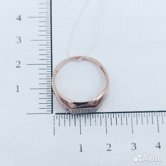 Золотое кольцо с камнем 20р