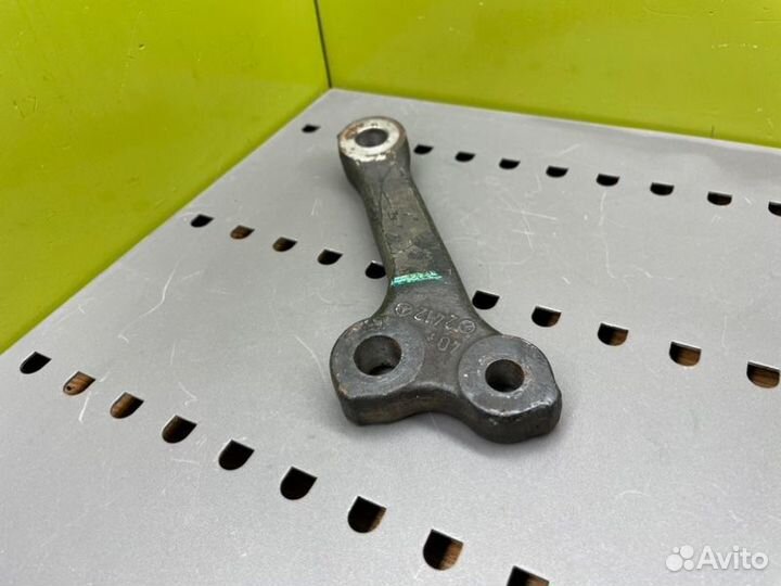 Рулевая сошка Mercedes-Benz W124 M102 2.3 1991