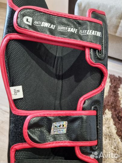 Защита голени Clinch