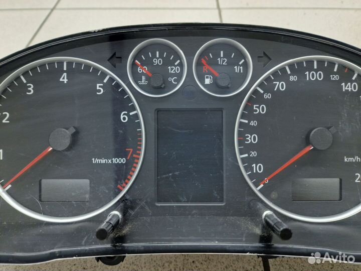 Приборная панель (Щиток) Audi A6 C5 4B0920933N