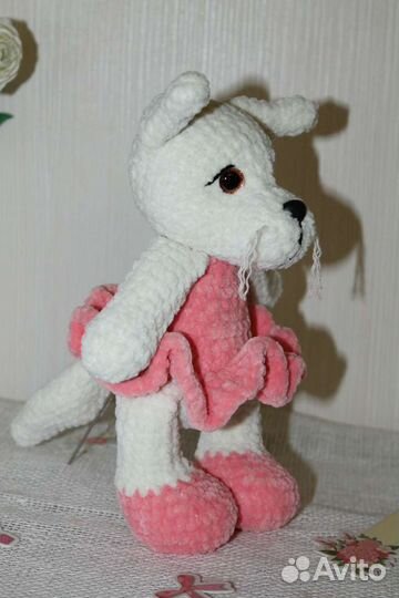 Вязаная игрушка волчица