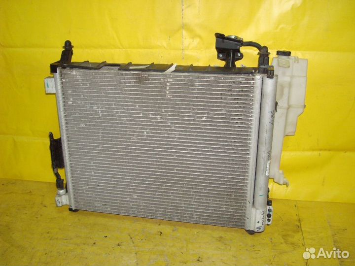 Радиатор двс Nissan Note E12