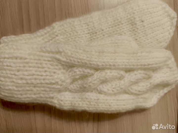 Варежки женские