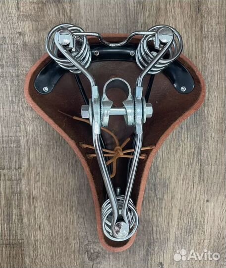 Седло для велосипеда кожаное