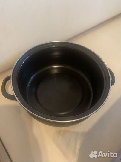 Кастрюля эмалированная
