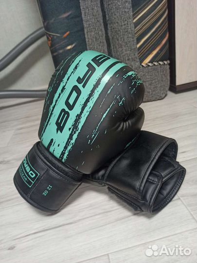 Боксерские перчатки 12 oz boybo