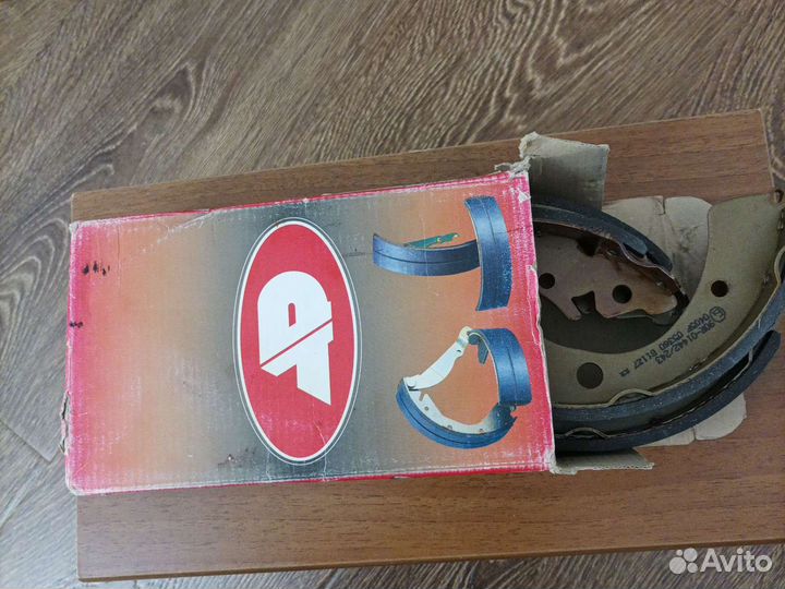 Тормозные колодки задние барабанные на honda civic