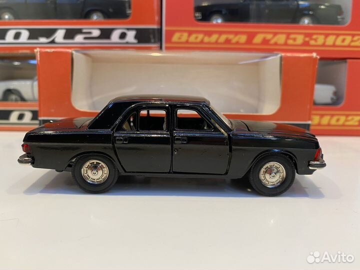 Модель автомобиля газ 3102 волга 1:43 СССР