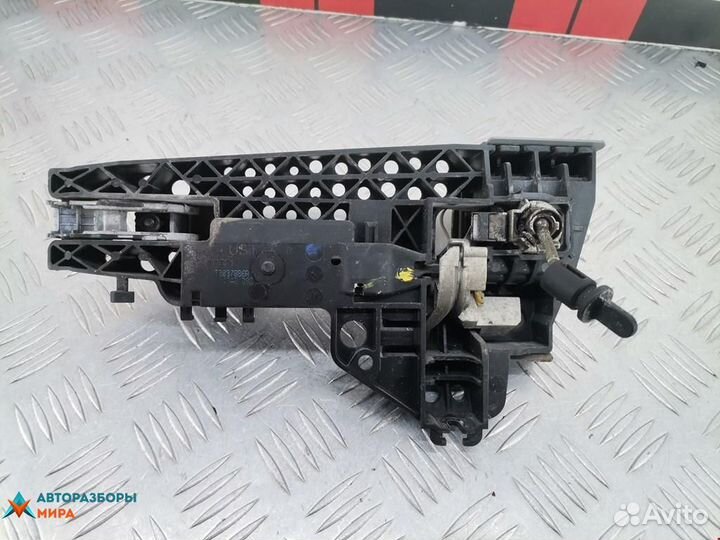 Ручка наружная передняя правая Audi A5 8T 2008