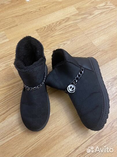 Женская одежда и обувь