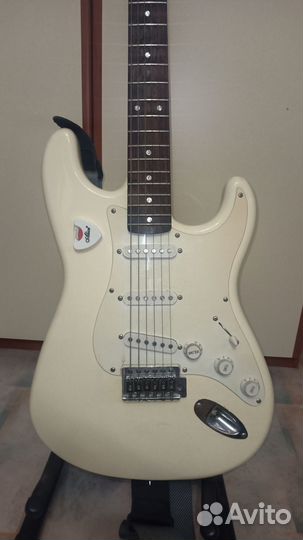 Fender Squier Bullet stratocaster SSS