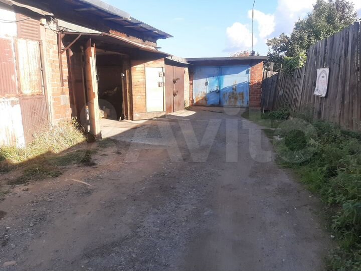 Гараж, > 30 м²