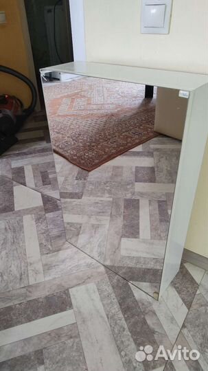 Полка в ванную с зеркалом бу