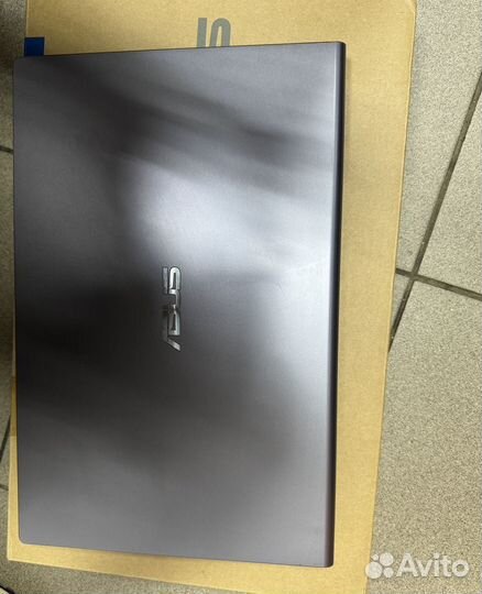 Asus X509J i5/8/256