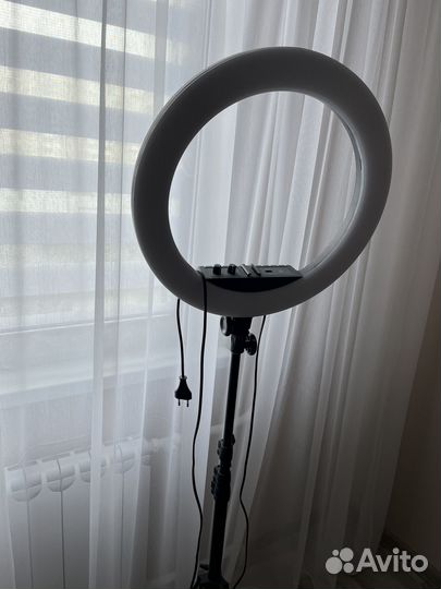 Кольцевая лампа