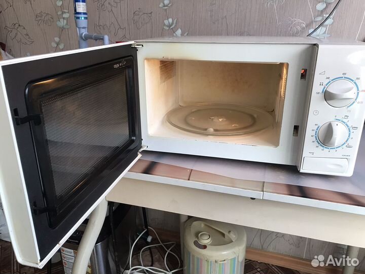 Микроволновая печь Samsung G2618CR