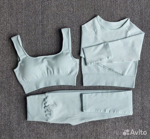 Женский спорт костюм тройка Новый