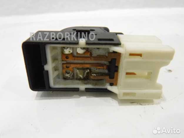 Кнопка стеклоподъемника