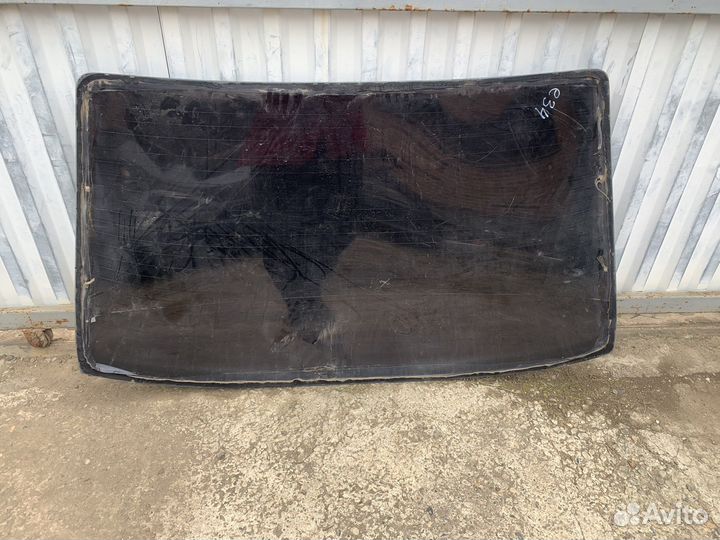 Заднее стекло bmw e34