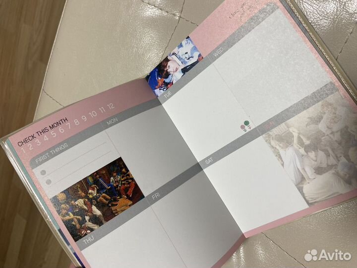 Блокнот с BTS