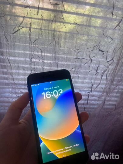 iPhone 8, 64 ГБ