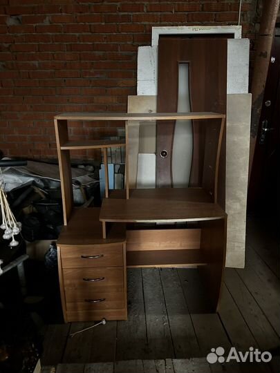 Компьютерный стол