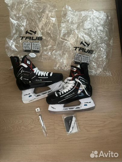 Коньки хоккейные