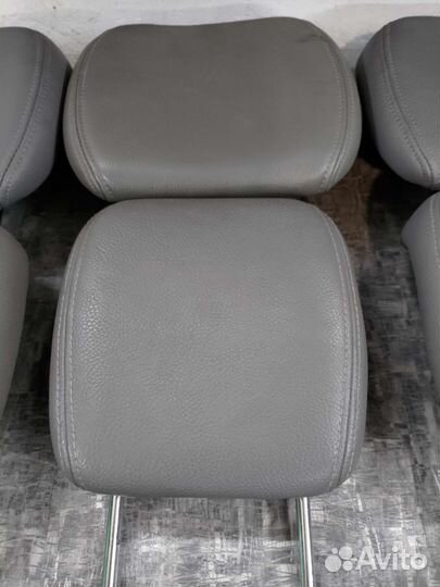 Подголовники крайслер Вояджер караван 4