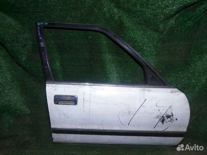 Дверь передняя правая Toyota Mark II GX80