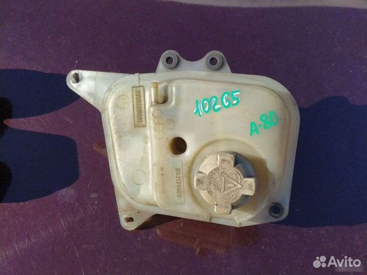 Бачок расширительный Audi 80 B3 1.8I 1988