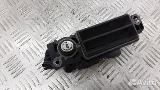 Ручка крышки багажника mercedes benz CLS C219 (94S