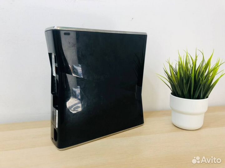 Игровая приставка Xbox 360 slim