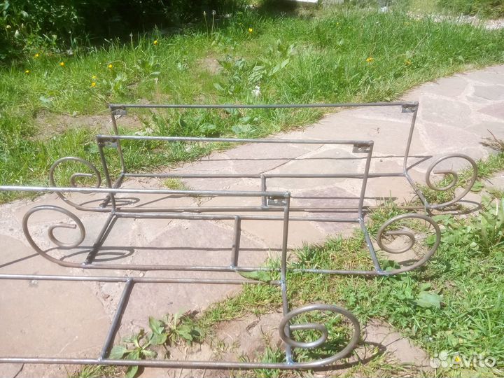 Кронштейн для балконных цветочных ящиков