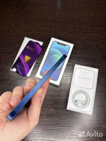 iPhone 12, 64 ГБ