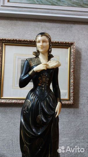 Бронзовая статуэтка Ар-деко