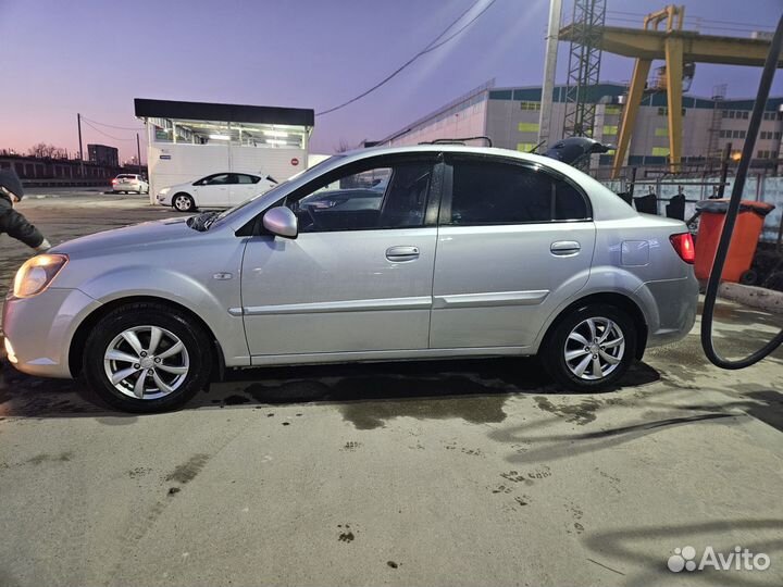 Kia Rio 1.4 AT, 2010, 132 000 км