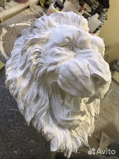Голова льва, скульптура