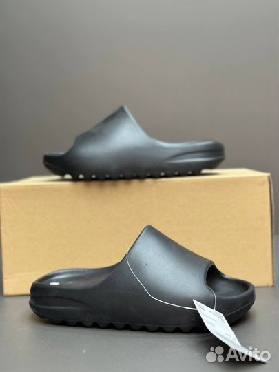 Тапки adidas yeezy slide