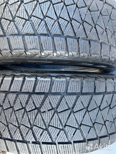 Bridgestone Blizzak DM-V2 215/60 R17 96