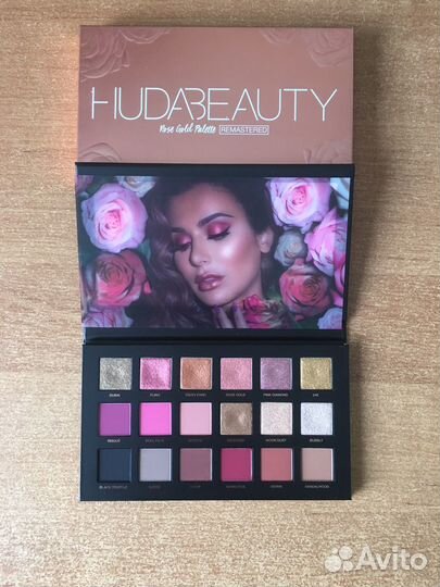 Палетка теней huda beauty