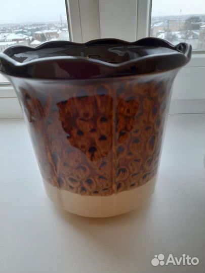 Кашпо горшок для цветов