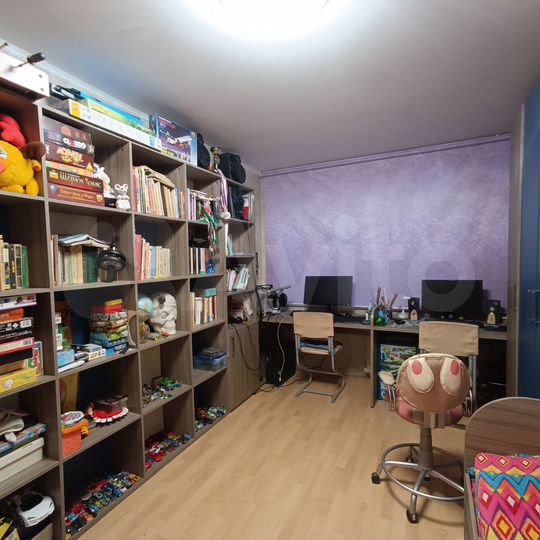 3-к. квартира, 97 м², 8/10 эт.