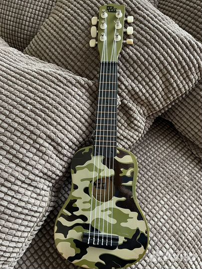 Гитара детская деревянная