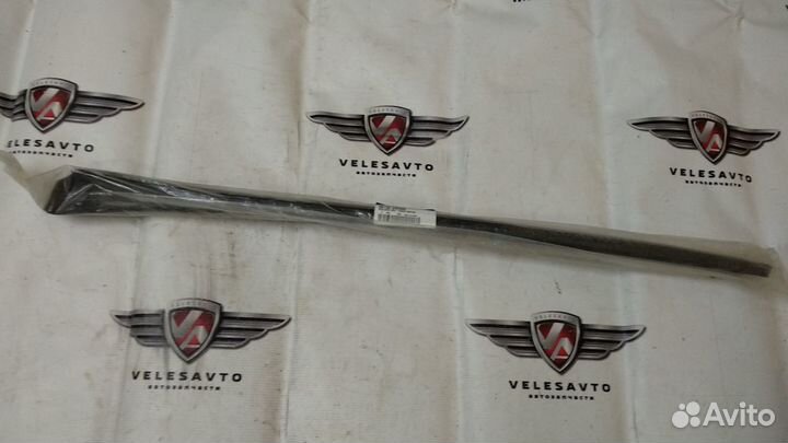 Молдинг лобового стекла Hyundai Santa Fe 2012-18г