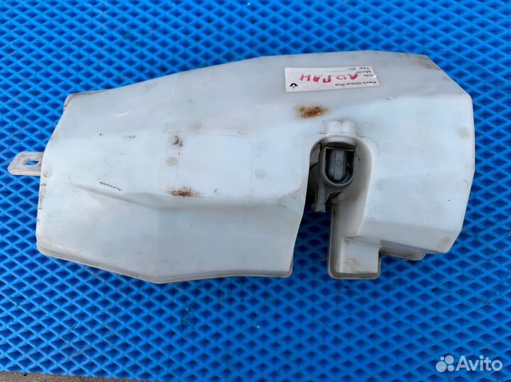 Бачок омывателя Renault Logan