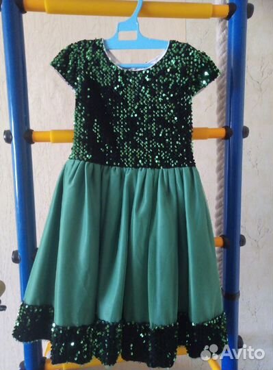 Платье нарядное для девочки на выпускной из садика