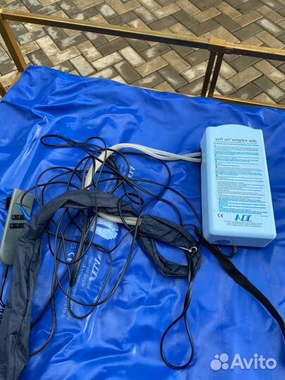 Кровать с подъемным механизмом