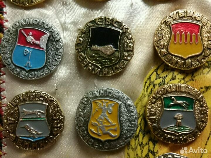 Советские значки древний герб 33 шт